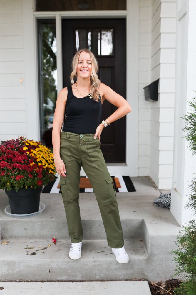 13 Stylish Green Cargo Pants Outfit Ideas for 2026 - Paisley & Sparrow