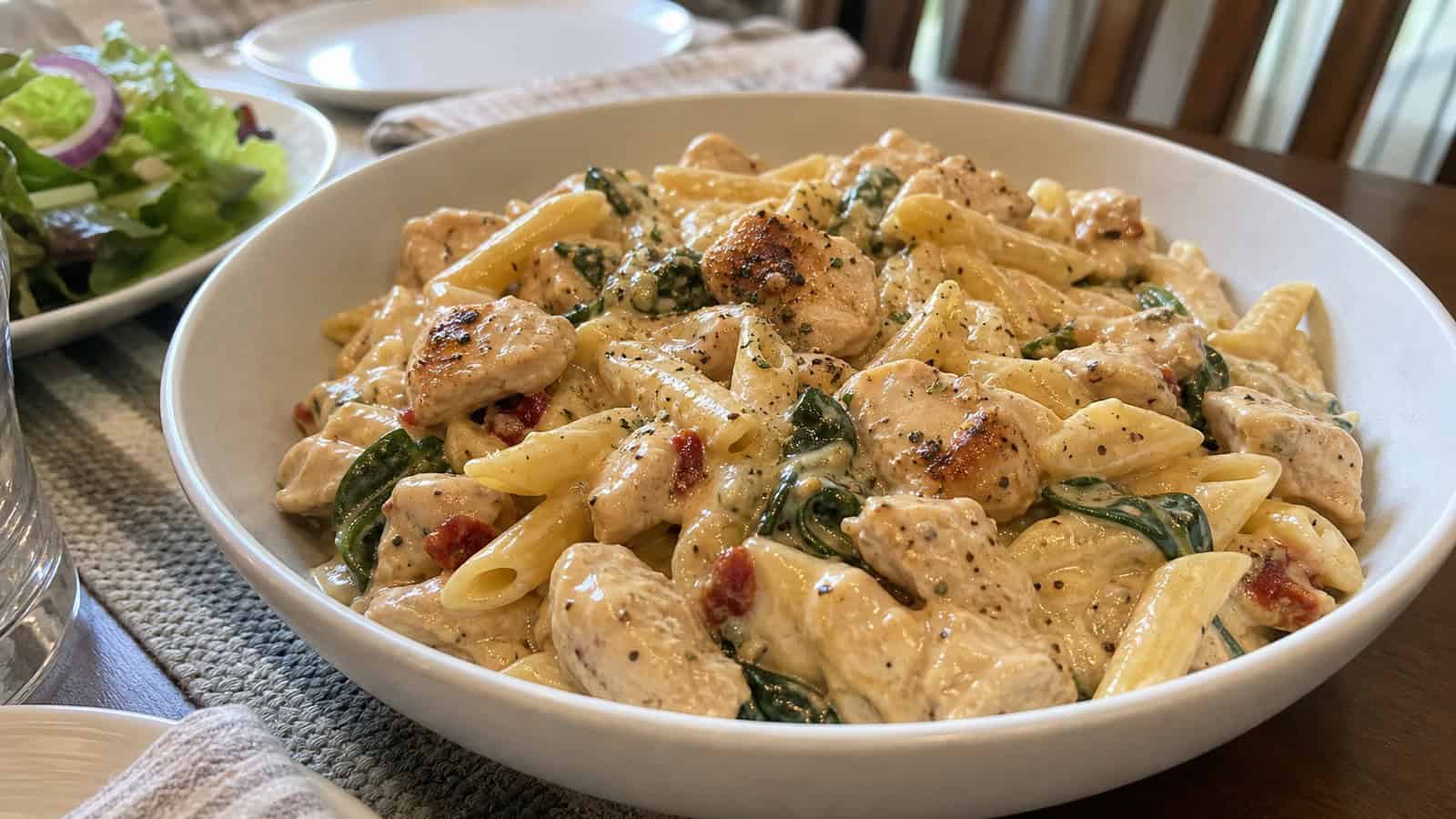 23 Pasta and Chicken Recipes You’ll Love to Make for Dinner!